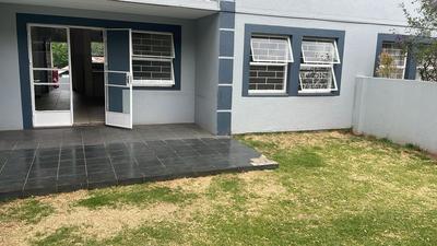 Apartment / Flat For Rent in Morninghill, Bedfordview